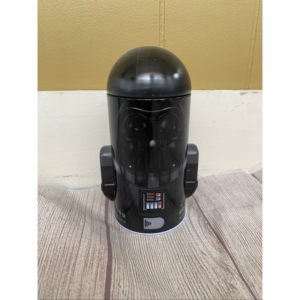 Star wars darth vader 7.5” tin coin bank with removable top black